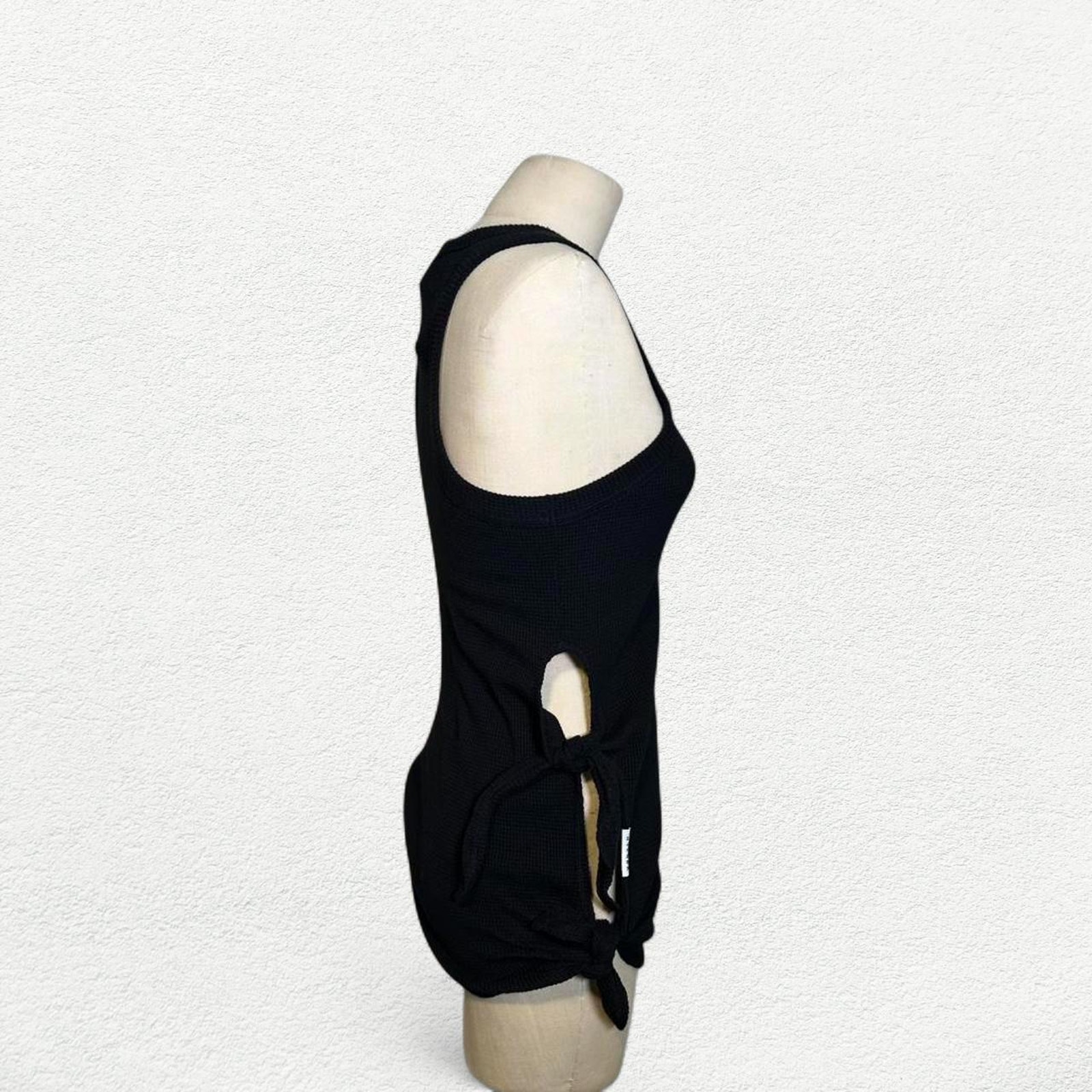 Nylora Gabriel Tank Top In Black — image 4 of 8